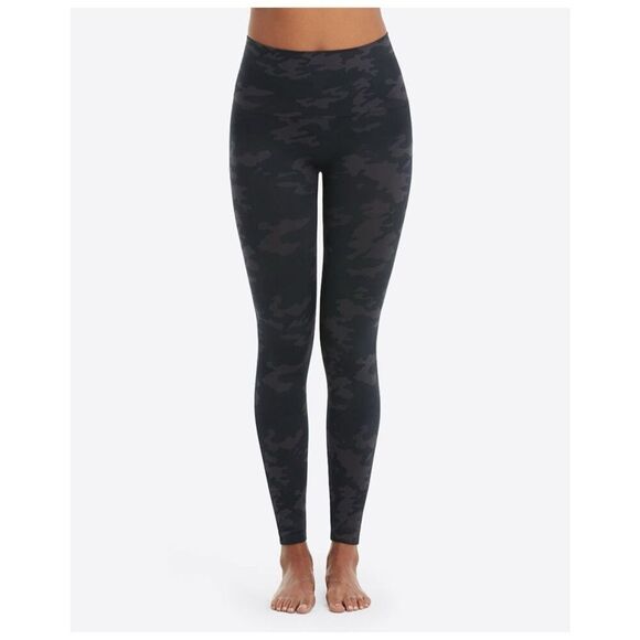 NWOT SPANX Look at Me Now Black Camo Leggings 3XL - Picture 2 of 12